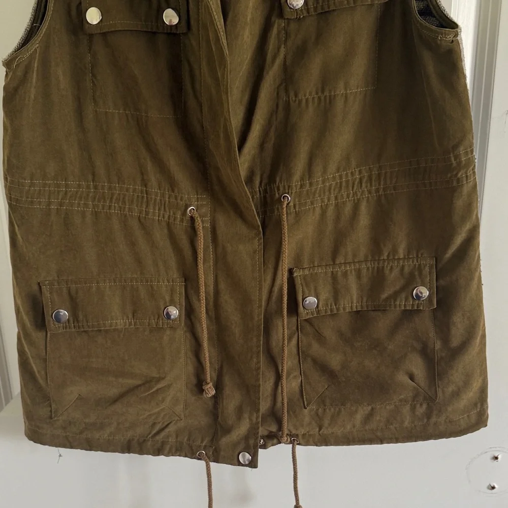 Entro Olive Green Sleeveless Aztec Utility Vest Small